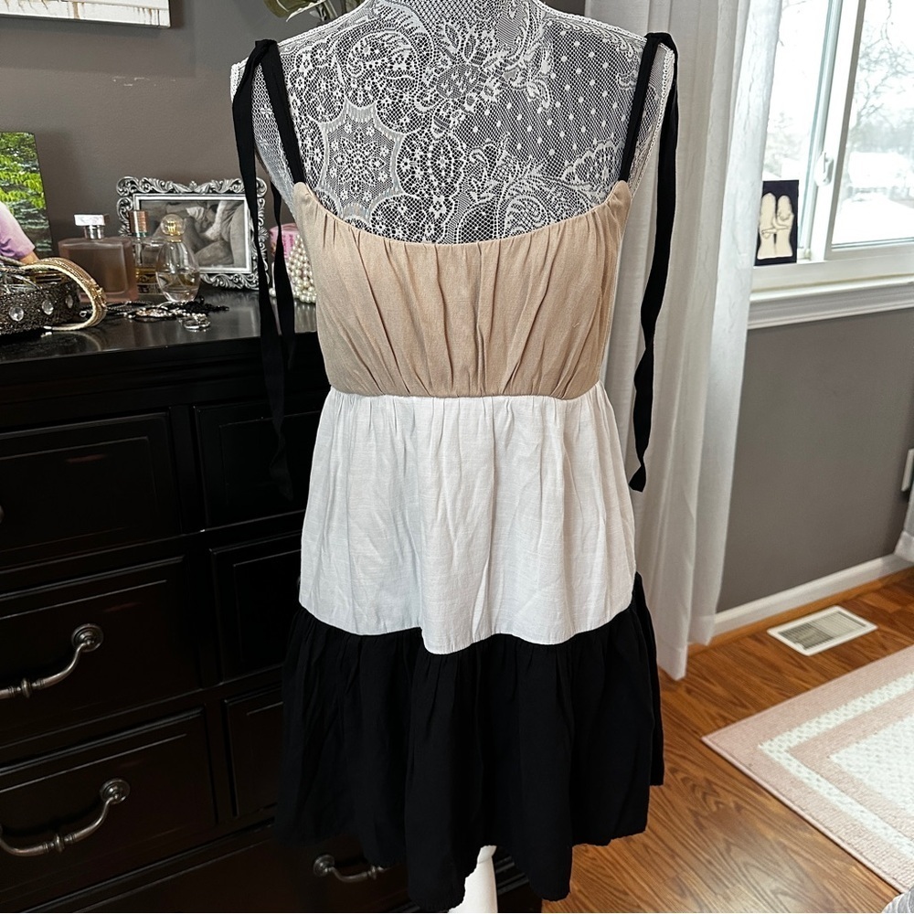 Mi Ami Colorblock Tiered Mini Dress Tie Straps Neutral Boho Medium - Picture 2 of 16